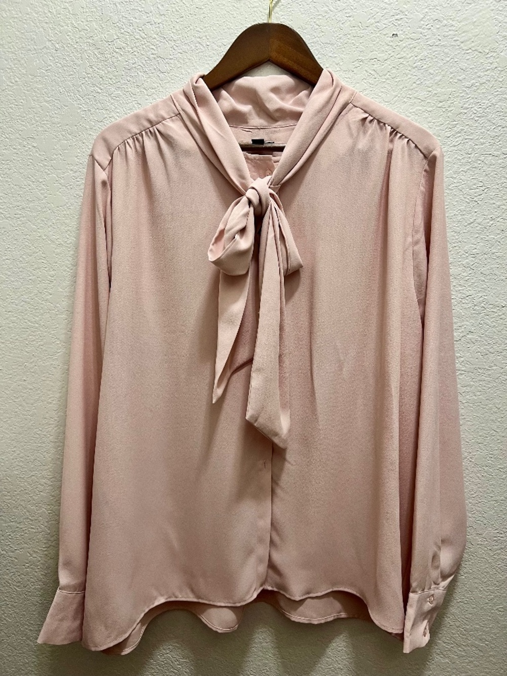Brand New Ann Taylor Bow Blouse Size XXL